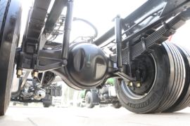 龙腾&nbsp;载货车底盘                                                图片