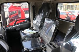 龙腾&nbsp;自卸车驾驶室                                               图片