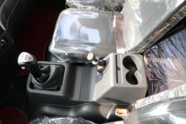 龙腾&nbsp;自卸车驾驶室                                               图片