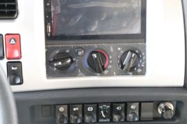 龙腾&nbsp;自卸车驾驶室                                               图片