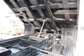 龙腾&nbsp;自卸车底盘                                                图片