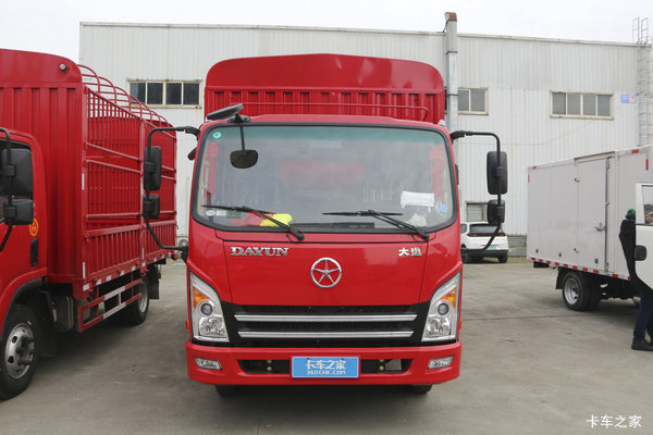 大运 新奥普力 137马力 3.8米排半仓栅式轻卡(CGC5042CCYHDF33F)