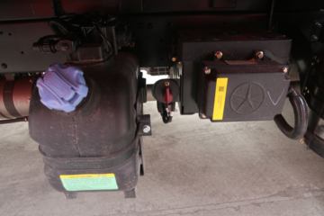 ���� �°����� 160���� 4X2 4.12�׵��Ų�դʽ�Ῠ(����)ͼƬ