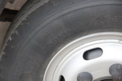 大运 新奥普力 160马力 4X2 4.12米单排仓栅式轻卡(国六)(CGC5042CCYHDF33F)