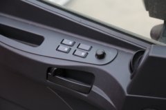 福田 欧曼GTL 质享版 460马力 6X4 LNG牵引车(国六)(BJ4259L6DLL-01)