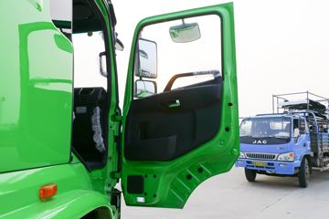 ���� ����J6 ��ֵ�� 350���� 8X4 5.6����ж��(����)(HFC3311P3K5H23S)ͼƬ