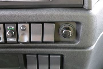 ���� ����J6 ��ֵ�� 350���� 8X4 5.6����ж��(����)(HFC3311P3K5H23S)ͼƬ