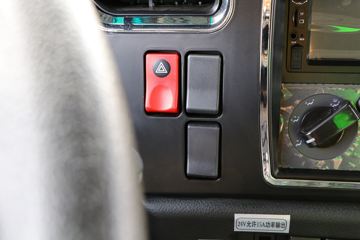 ���� ����J6 ��ֵ�� 350���� 8X4 5.6����ж��(����)(HFC3311P3K5H23S)ͼƬ