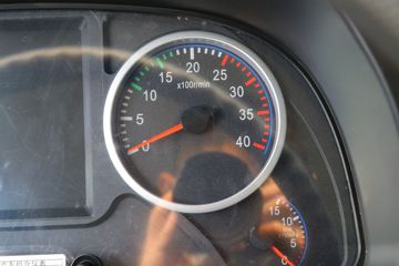 ���� ����J6 ��ֵ�� 350���� 8X4 5.6����ж��(����)(HFC3311P3K5H23S)ͼƬ