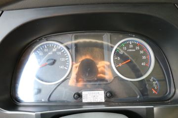 ���� ����J6 ��ֵ�� 350���� 8X4 5.6����ж��(����)(HFC3311P3K5H23S)ͼƬ