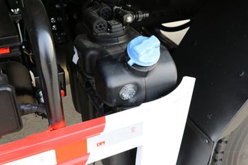 ���� ����J6 ��ֵ�� 350���� 8X4 5.6����ж��(����)(HFC3311P3K5H23S)ͼƬ