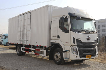 东风柳汽 乘龙H5中卡 260马力 4X2 9.7米厢式载货车(LZ5181XXYH5AC1)