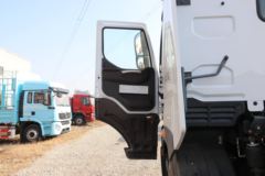 东风柳汽 乘龙H7重卡 520马力 4X2 AMT自动挡牵引车(国六)(LZ4180H7AC1)