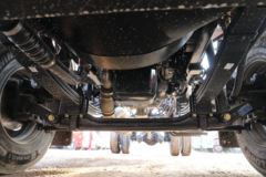 陕汽重卡 德龙L5000 绿通版 240马力 4X2 6.8米仓栅式载货车(国六)(SX5189CCYLA501F2)