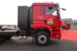 德龙M3000S&nbsp;电动牵引车外观图片