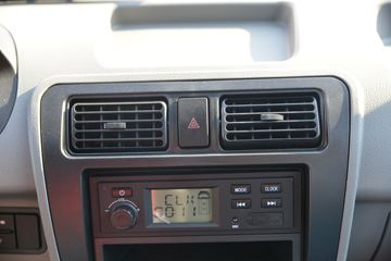  ԦVQ1 1.6L 122  3.05׵ʽ΢()(BJ5030XYK5JV3-51)ͼƬ