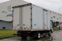 解放 领途 160马力 4X2 4.05米冷藏车(CA5041XLCP40K59L2E6A84)