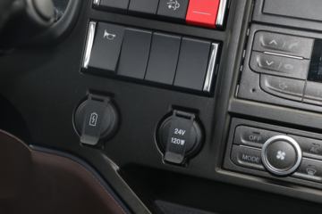 ��� ��; 160���� 4X2 4.05����س�(CA5041XLCP40K59L2E6A84)ͼƬ