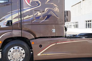 �ൺ��� ӥ; ����� 560���� 6X4 AMT�Զ���ǣ����(����)(CA4250P33K2T1RE6A80)ͼƬ