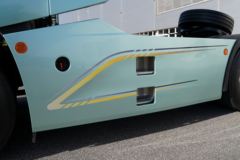 青岛解放 鹰途 商务舱 560马力 6X4 AMT自动挡牵引车(国六)(CA4259P35K2T1E6A80)