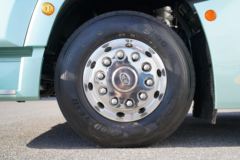 青岛解放 鹰途 商务舱 560马力 6X4 AMT自动挡牵引车(国六)(CA4259P35K2T1E6A80)