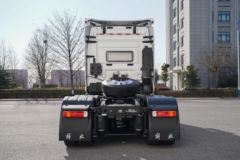 青岛解放 鹰途 头等舱 560马力 6X4 AMT自动挡牵引车(国六)(CA4259P35K2T1E6A80)