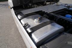 青岛解放 鹰途 头等舱 560马力 6X4 AMT自动挡牵引车(国六)(CA4259P35K2T1E6A80)