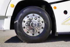 青岛解放 鹰途 头等舱 560马力 6X4 AMT自动挡牵引车(国六)(CA4259P35K2T1E6A80)