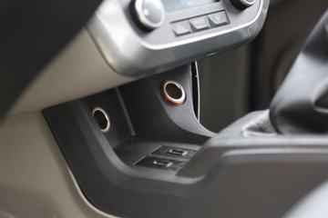 �й�����HOWO ���� 130���� 4X2 3.8����س�(�ٱ�4.333)(ZZ5047XLCF3111F145)ͼƬ