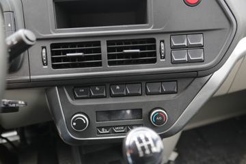 �й�����HOWO ���� 130���� 4X2 3.8����س�(�ٱ�4.333)(ZZ5047XLCF3111F145)ͼƬ