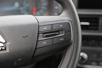 �й�����HOWO ���� 130���� 4X2 3.8����س�(�ٱ�4.333)(ZZ5047XLCF3111F145)ͼƬ