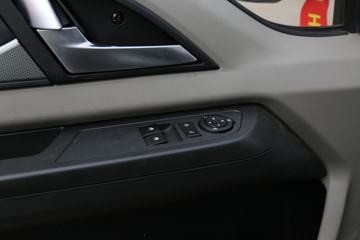 �й�����HOWO ���� 130���� 4X2 3.8����س�(�ٱ�4.333)(ZZ5047XLCF3111F145)ͼƬ