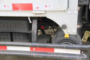 �й�����HOWO С�� 127���� 4X2 3.6�׵�������С��(����)(����3.5T)ͼƬ