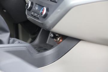 �й�����HOWO С�� 127���� 4X2 3.6�׵�������С��(����)(����3.5T)ͼƬ