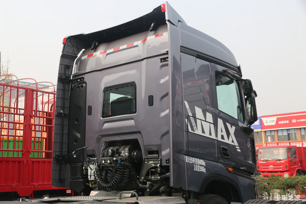 豪沃MAX 全新上市,480马力国六13L发动机,复合路况首选