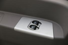 泓图EV&nbsp;电动冷藏车驾驶室图片