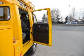 江铃汽车底盘&nbsp;高空作业车驾驶室图片