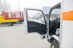 跃进 福运S80 95马力 柴油 2.9米易燃气体厢式运输车(国六)(HTW5041XRQSH6)