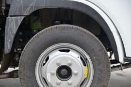 上汽跃进底盘&nbsp;爆破器材运输车底盘图片