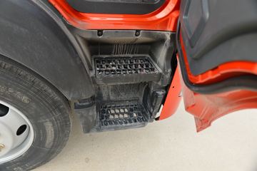 �й�����HOWO G5X�п� 220���� 6.75���Ű���ʽ�ػ���(����)(�߶�)ͼƬ