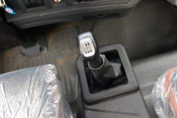 �й�����HOWO G5X�п� 220���� 6.75���Ű���ʽ�ػ���(����)(�߶�)ͼƬ