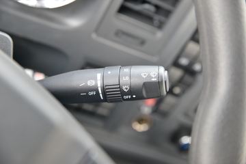 �й�����HOWO G5X�п� 220���� 6.75���Ű���ʽ�ػ���(����)(�߶�)ͼƬ