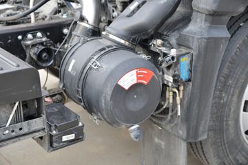 �й�����HOWO G5X�п� 220���� 6.75���Ű���ʽ�ػ���(����)(�߶�)ͼƬ