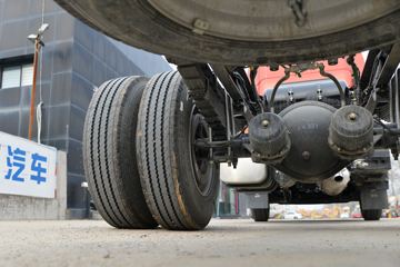 �й�����HOWO G5X�п� 220���� 6.75���Ű���ʽ�ػ���(����)(�߶�)ͼƬ