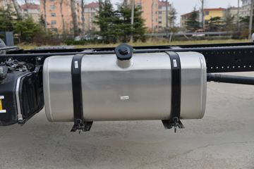 �й�����HOWO G5X�п� 220���� 6.75���Ű���ʽ�ػ���(����)(�߶�)ͼƬ