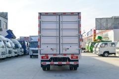 福田 时代领航5 131马力 4.14米单排厢式轻卡(国六)(BJ5046XXY9JBA-04)