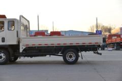 福田 时代领航6 130马力 3.82米排半栏板轻卡(法士特5挡)