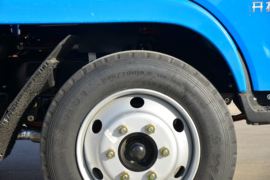 开拓X300&nbsp;自卸车底盘                                                图片