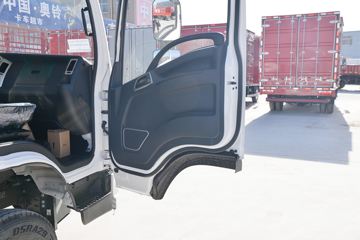 �������ó� ����X9 131���� 4X2 4.08�׵�����ʽ�ῨͼƬ