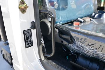 �������ó� ����X9 131���� 4X2 4.08�׵�����ʽ�ῨͼƬ